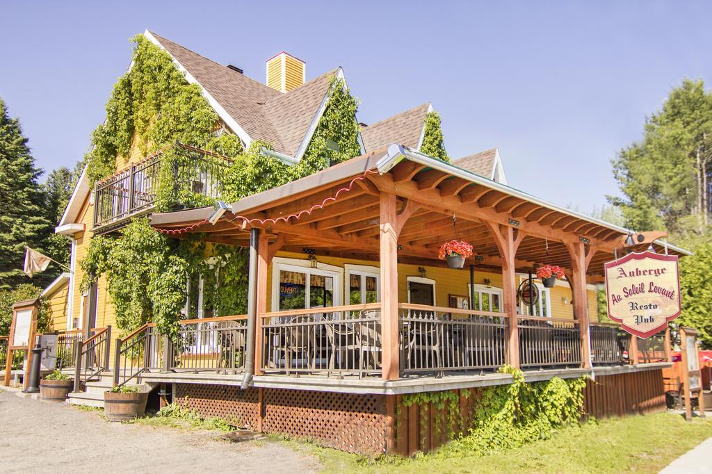 Auberge Au Soleil Levant Piopolis Bagian luar foto